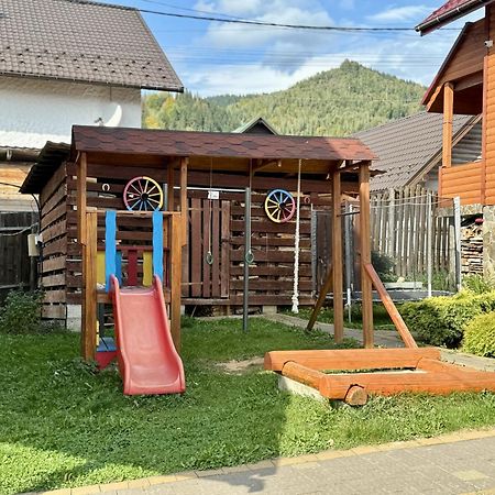Aura Karpat Hotel Bukovel Exterior foto